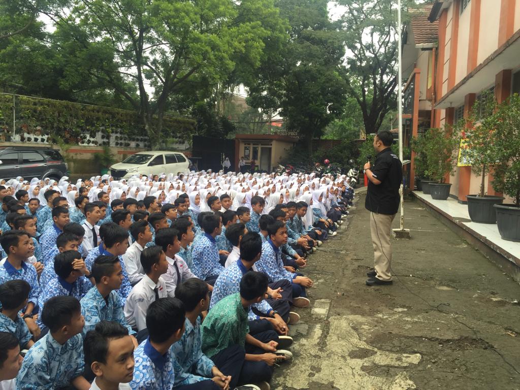 Bandung Santun: ESQ Bersama FKA ESQ Jabar dan Disdik Bandung Sambangi Sekolah-Sekolah