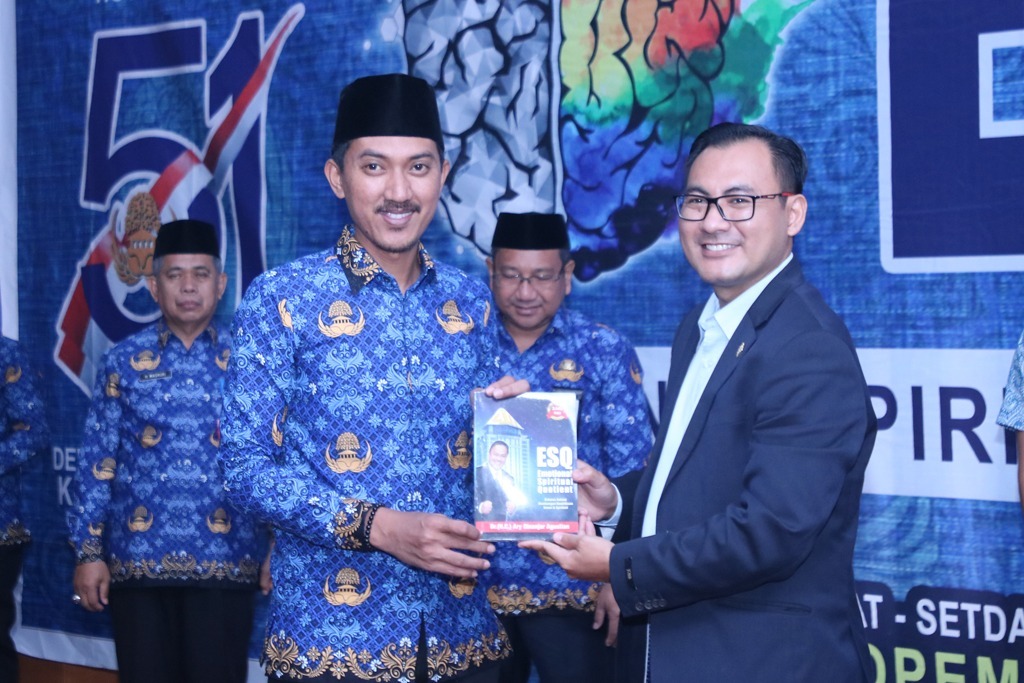 Bupati Saidi Mansyur Buka Kegiatan Training ESQ bagi ASN Banjar