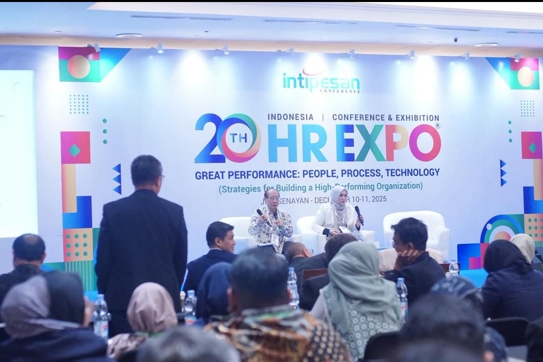 Pukau Ratusan Pemimpin HR di 20th HR EXPO, Rina Sarif Perkenalkan Formula Baru Kepemimpinan 'E.S.Q.D.N.A' di Era Disrupsi